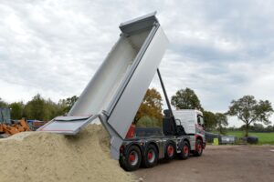 .VOLVO_10x4_Veldhuizen_W.PHILIPS kippen