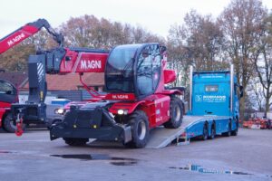 .Oprij-SCANIA 37-88 Bosman-Machines_MAGNI_RTH6.25 lossen