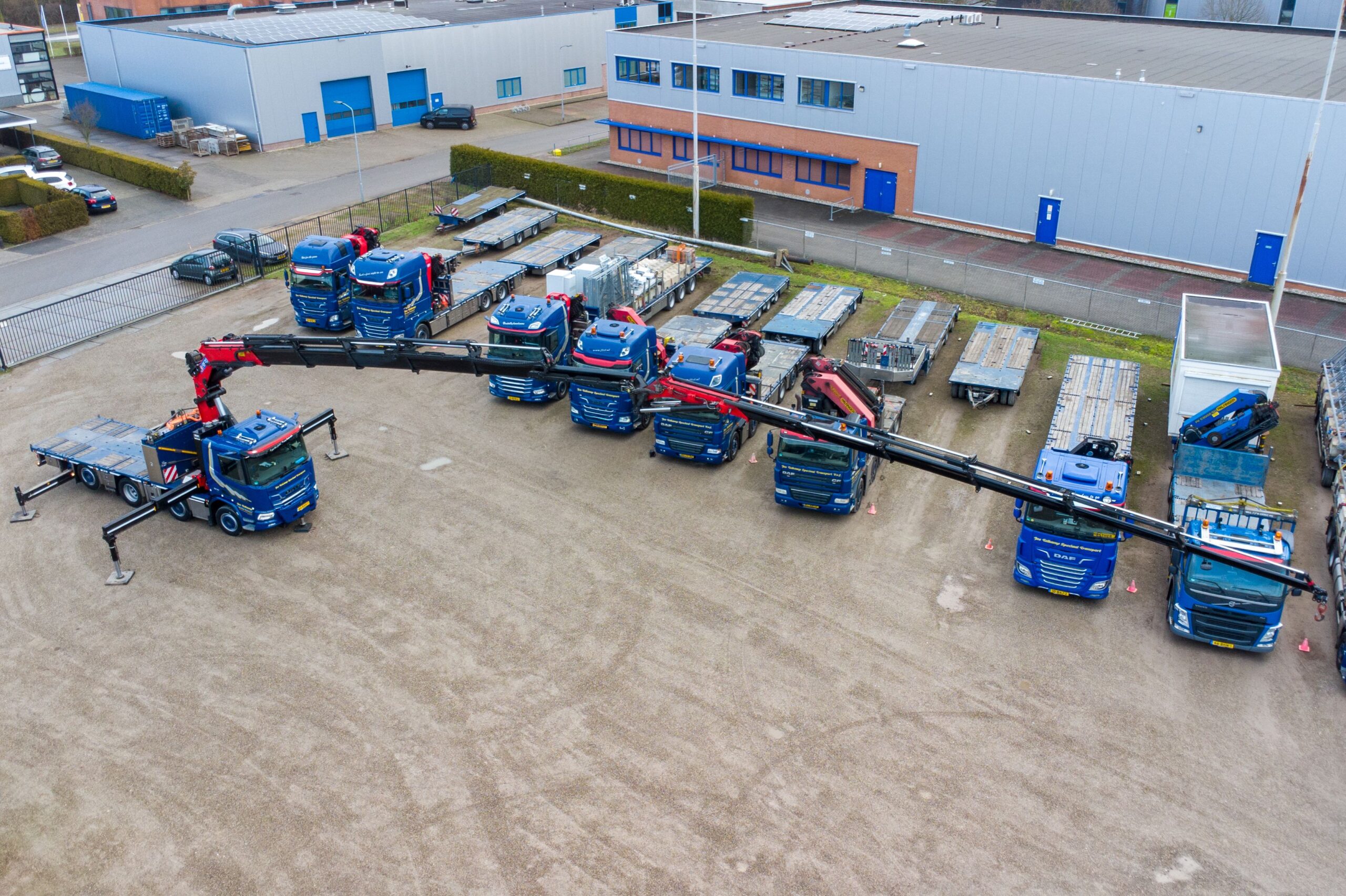 .DAF-8x2_Wide-Spread_Jos_Tolkamp_HMF 9520-OK6 rv uit