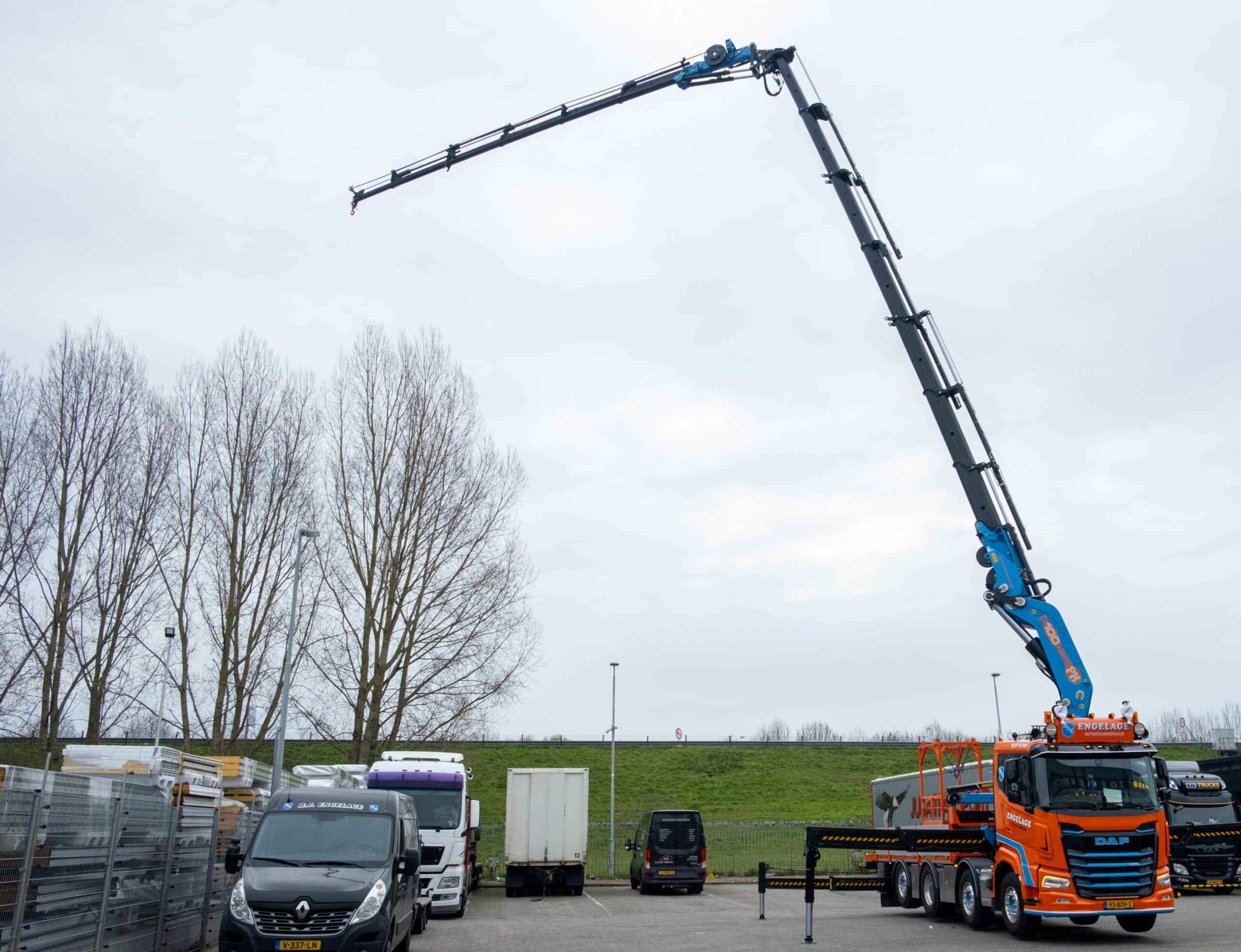 .DAF_8x2_Wide-Spread_PM-100SP_ENGELAGE uitgeschoven rv 2