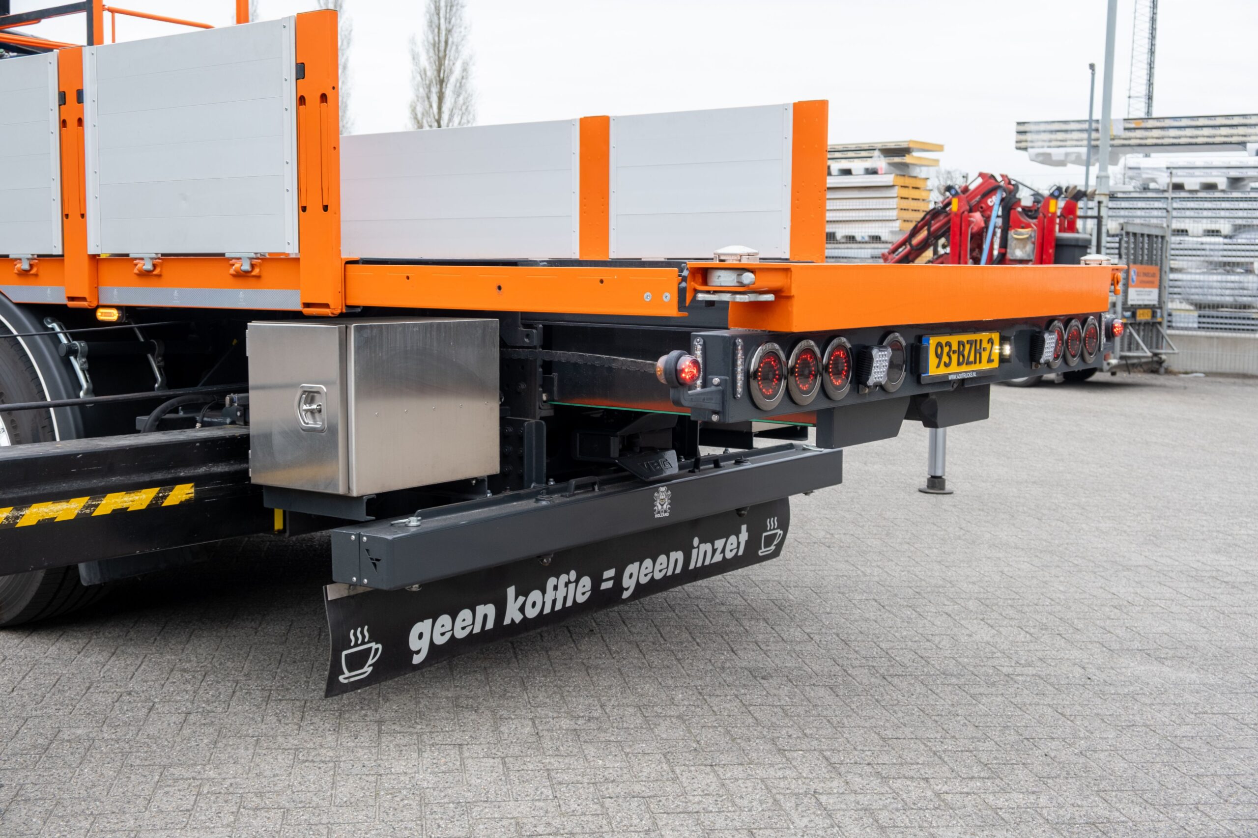 .DAF_8x2_Wide-Spread_PM-100SP_ENGELAGE uitschuivende laadvloer