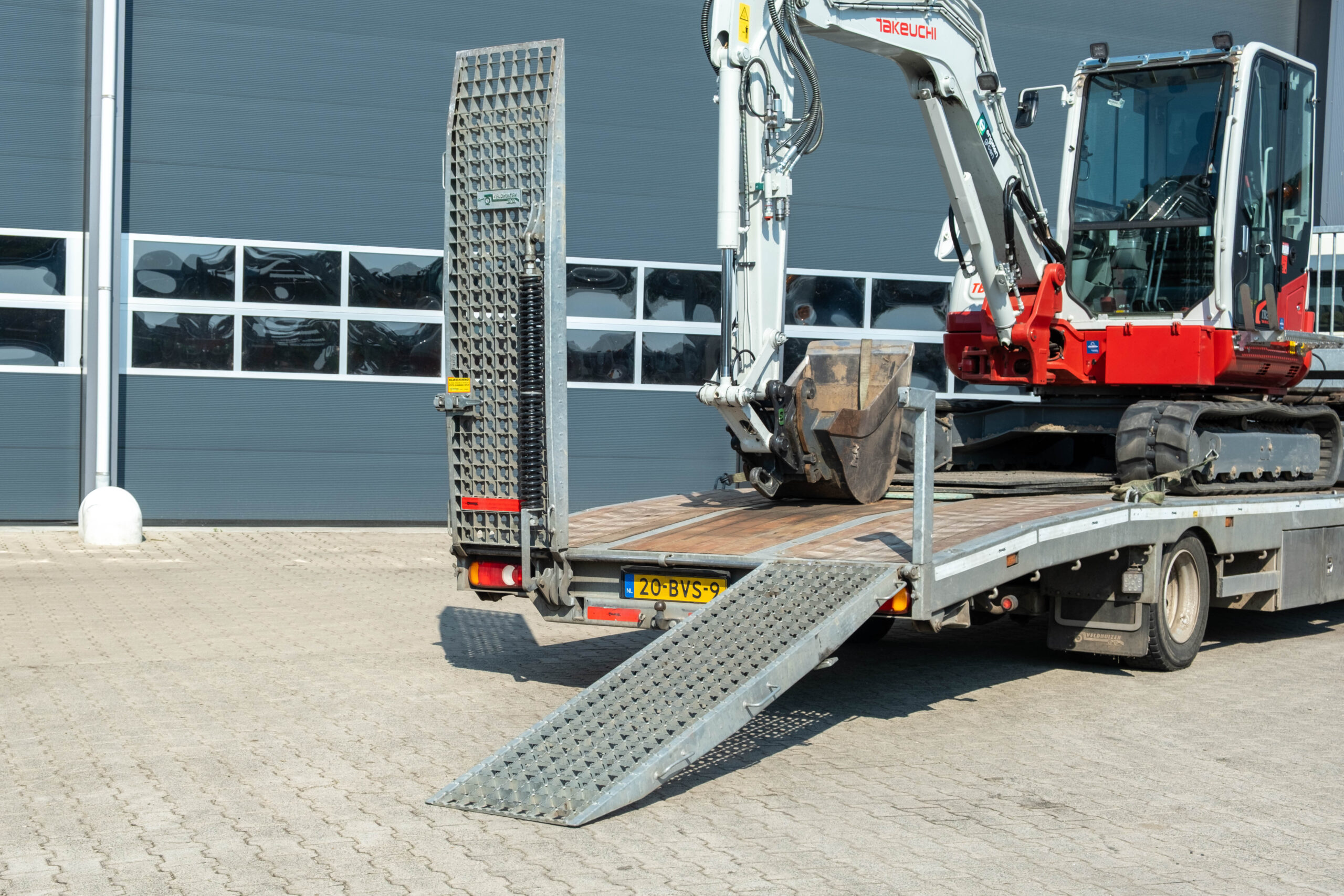 DAF OprijLF rijgoot ''DOMEX'' staal